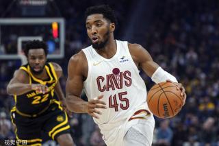 篮板嗅觉依 篮板嗅觉依