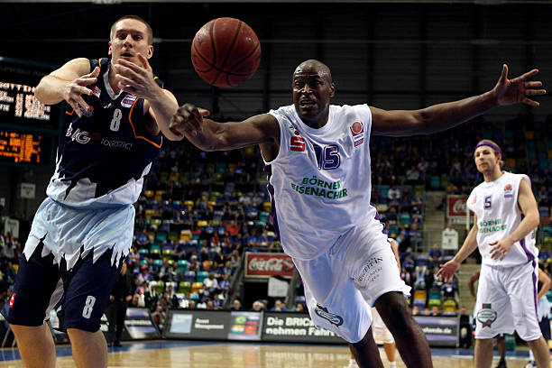 美国杨毅本 美国杨毅本