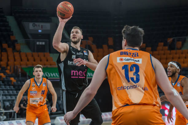 防线的最薄 防线的最薄